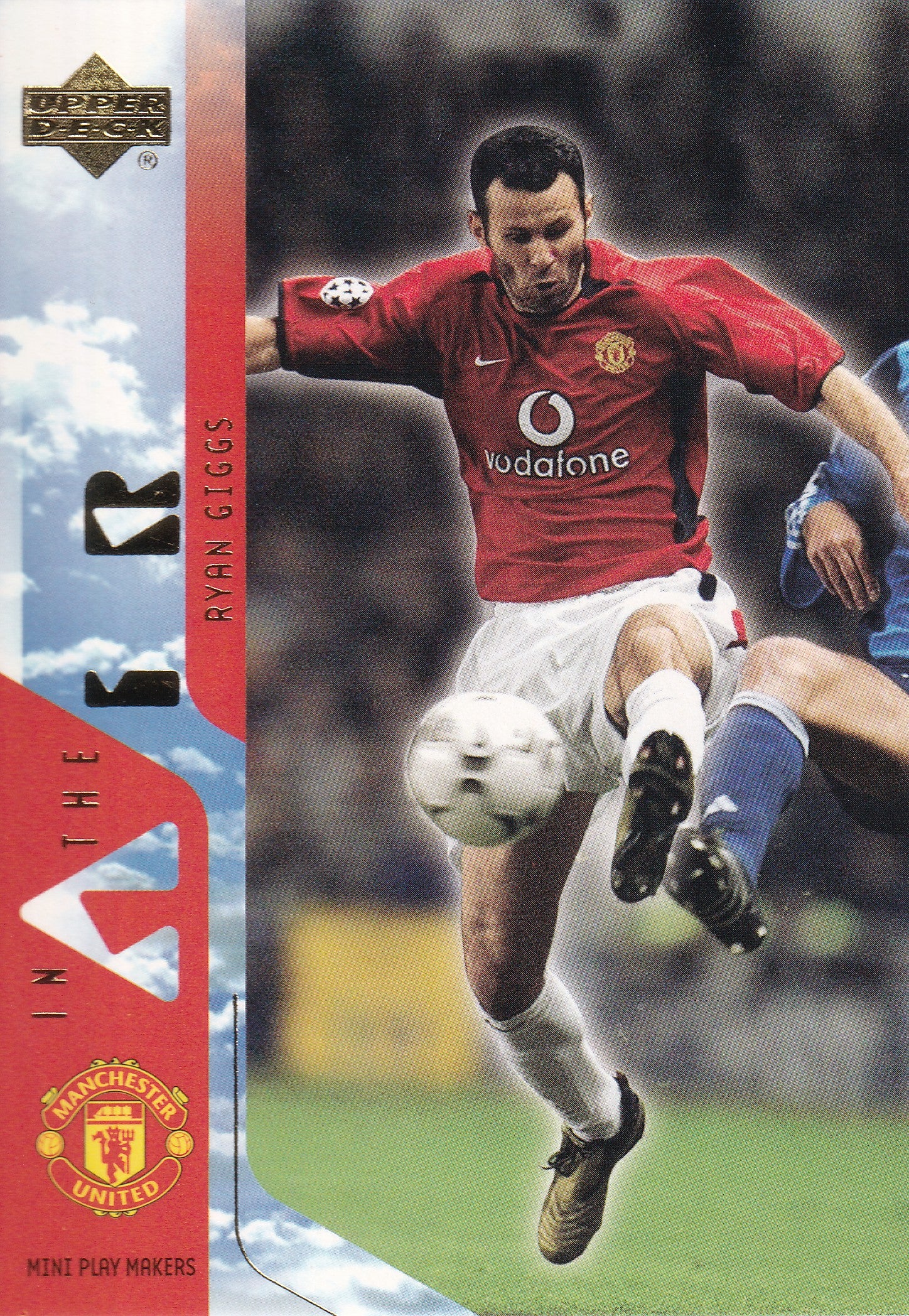 047. RYAN GIGGS - MANCHESTER UNITED - IN THE AIR