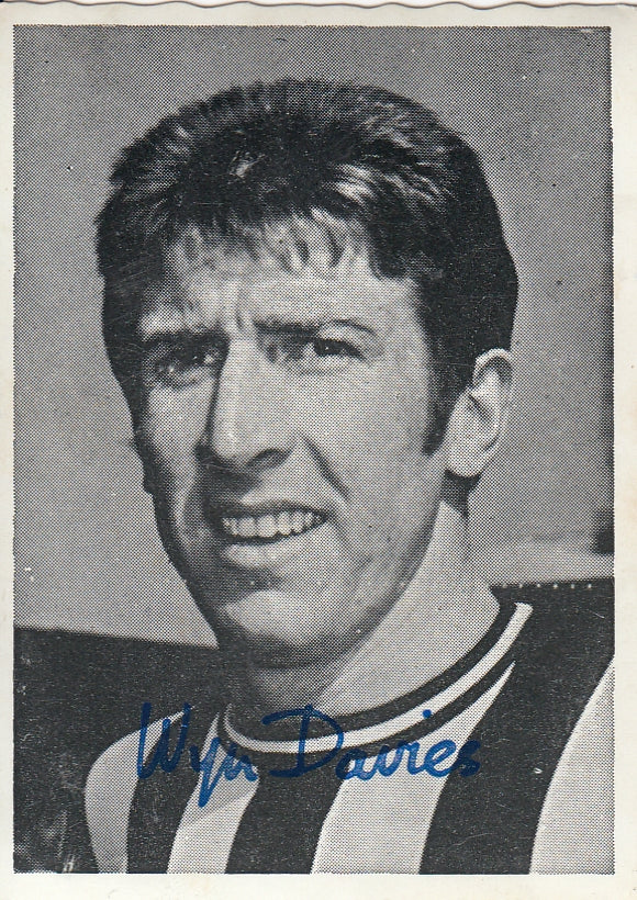 005. WYN DAVIES - NEWCASTLE UNITED