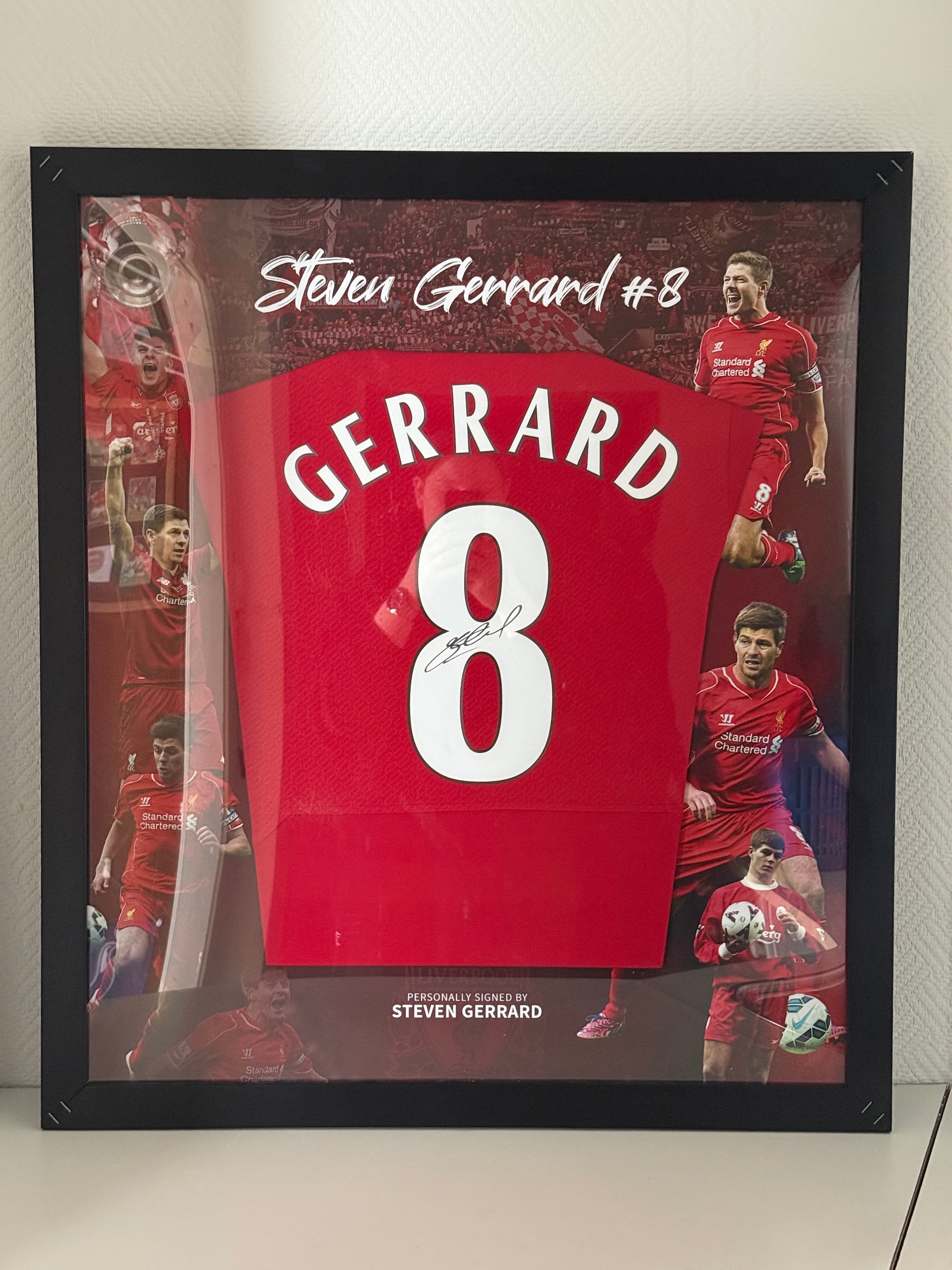 STEVEN GERRARD - SIGNERT DRAKT MED EKTEHETSBEVIS/COA