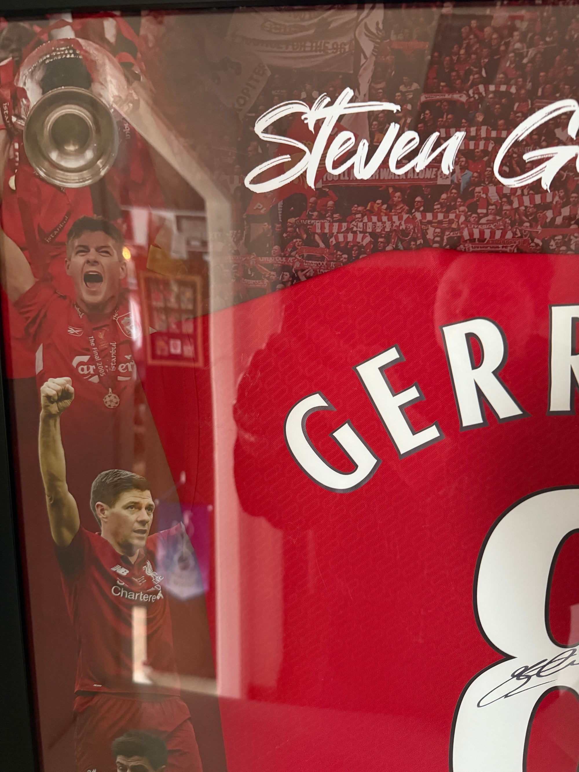 STEVEN GERRARD - SIGNERT DRAKT MED EKTEHETSBEVIS/COA