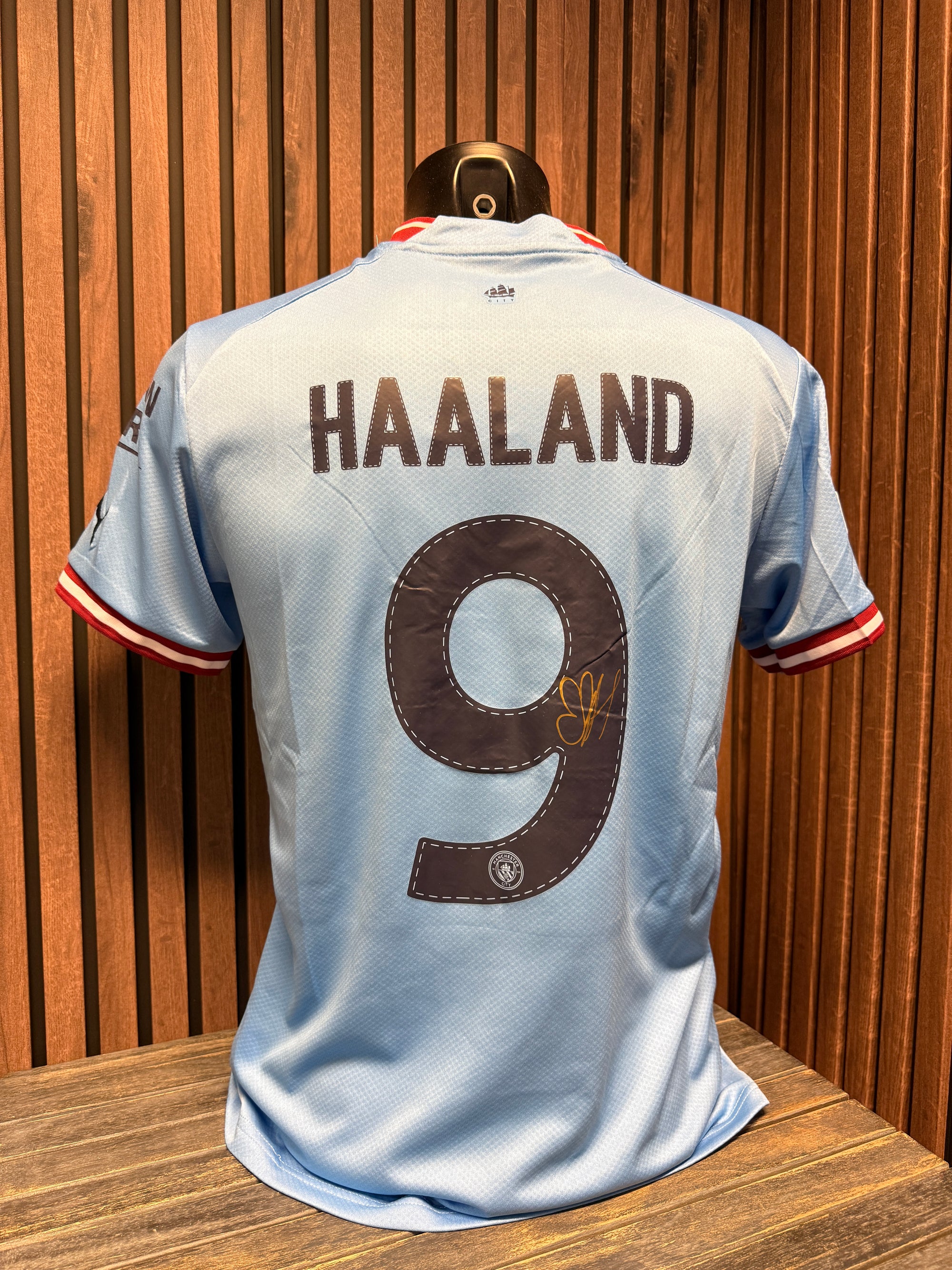 ERLING BRAUT HAALAND - SIGNERT DRAKT MED EKTEHETSBEVIS/COA