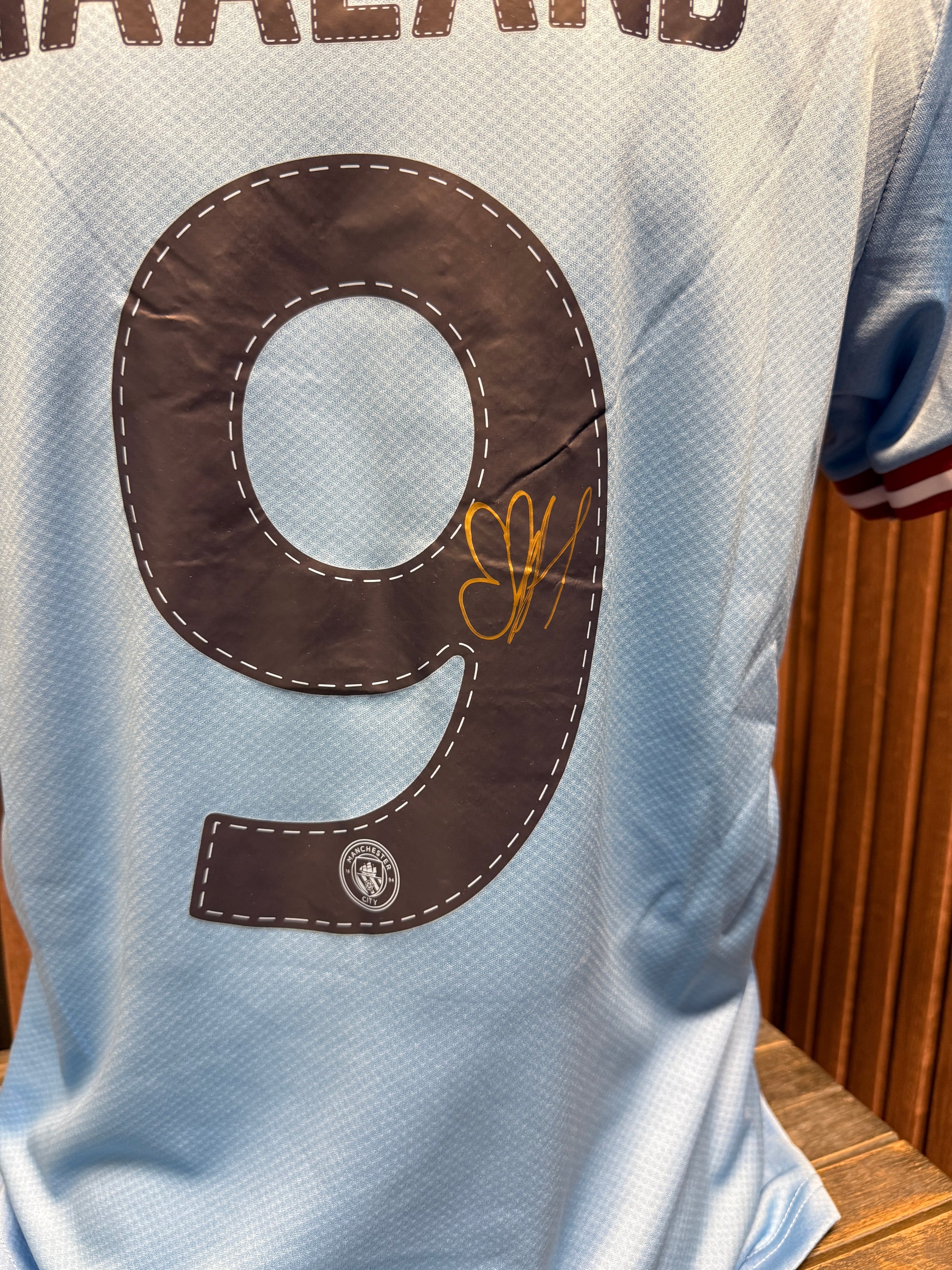 ERLING BRAUT HAALAND - SIGNERT DRAKT MED EKTEHETSBEVIS/COA