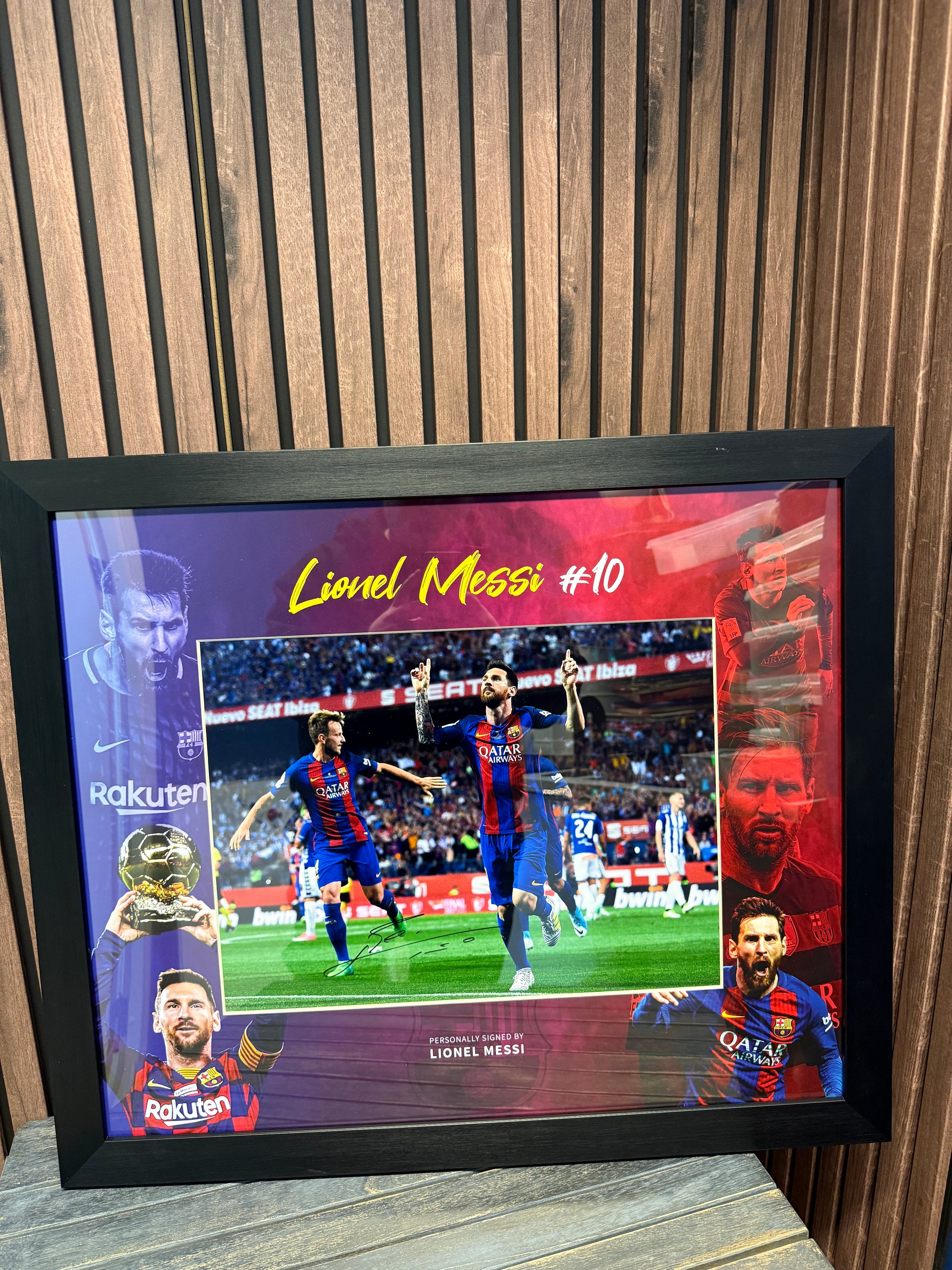 LIONEL MESSI - SIGNERT BILDE I "ART-FRAME" MED EKTEHETSBEVIS/COA
