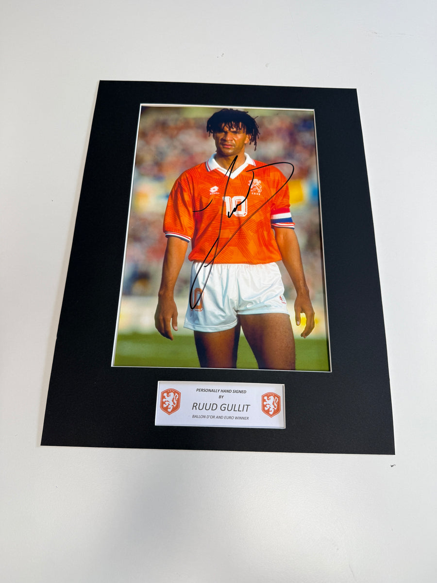 RUUD GULLIT - SIGNERT BILDE MED EKTEHETSBEVIS/COA