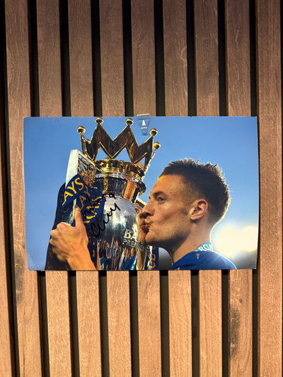 JAMIE VARDY - SIGNERT BILDE UTEN COA/EKTEHETSBEVIS