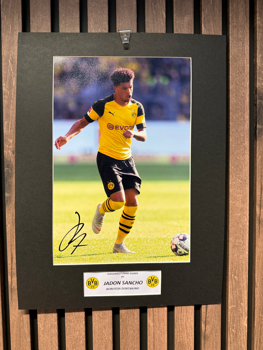 JADON SANCHO - SIGNERT BILDE MED EKTEHETSBEVIS/COA