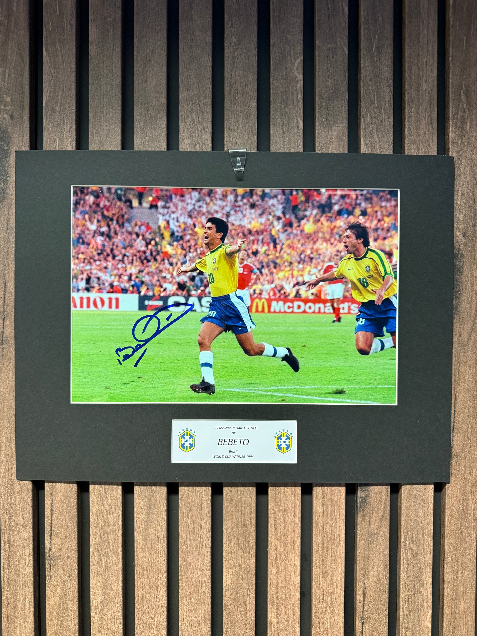 BRASIL - BEBETO - SIGNERT BILDE MED EKTEHETSBEVIS/COA