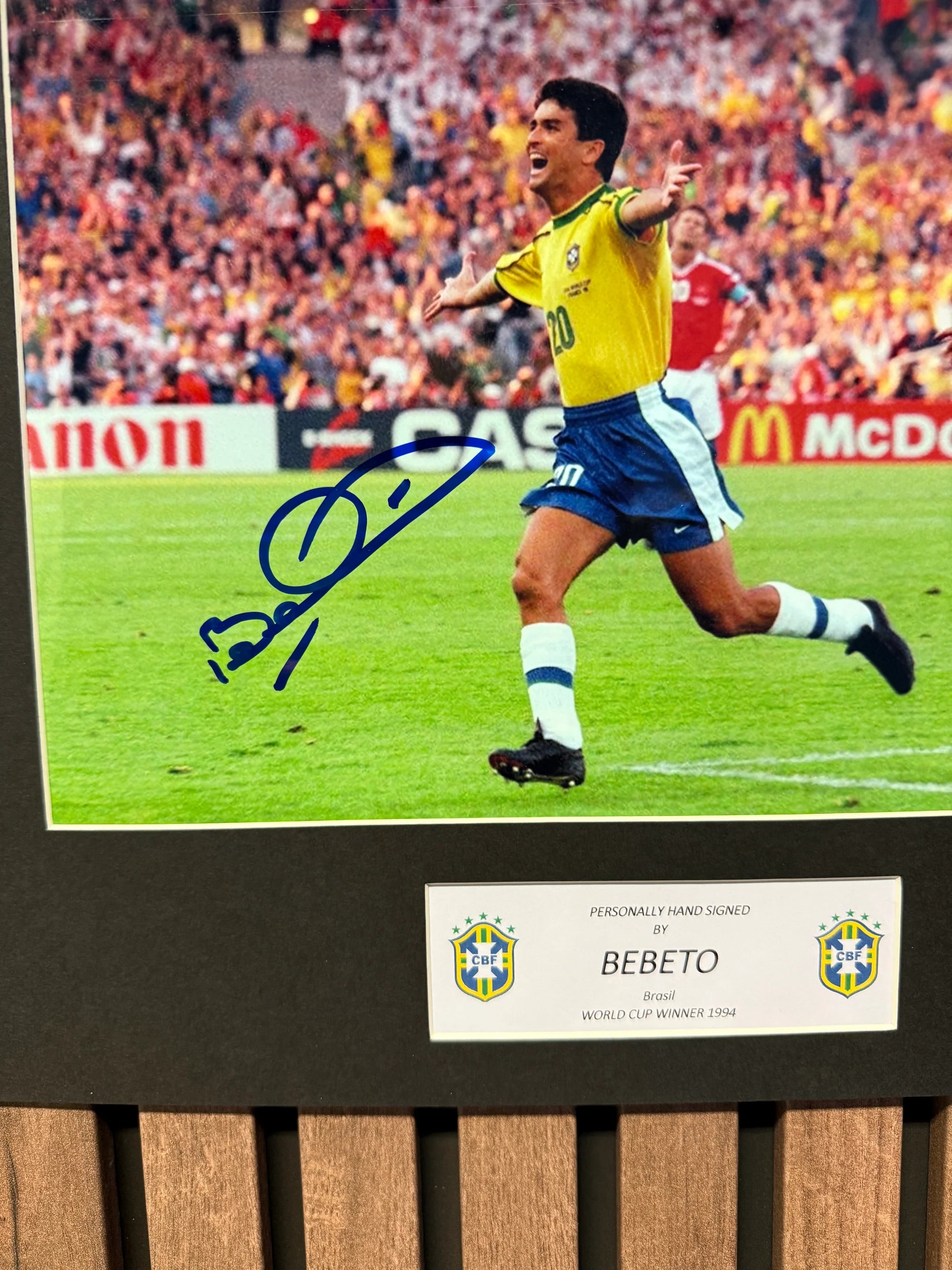 BRASIL - BEBETO - SIGNERT BILDE MED EKTEHETSBEVIS/COA