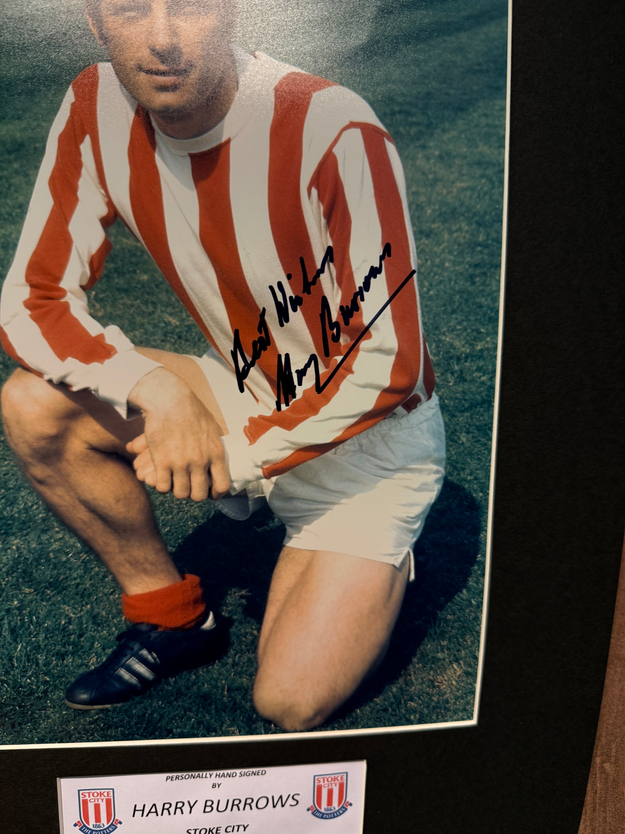 HARRY BURROWS - SIGNERT BILDE MED EKTEHETSBEVIS/COA