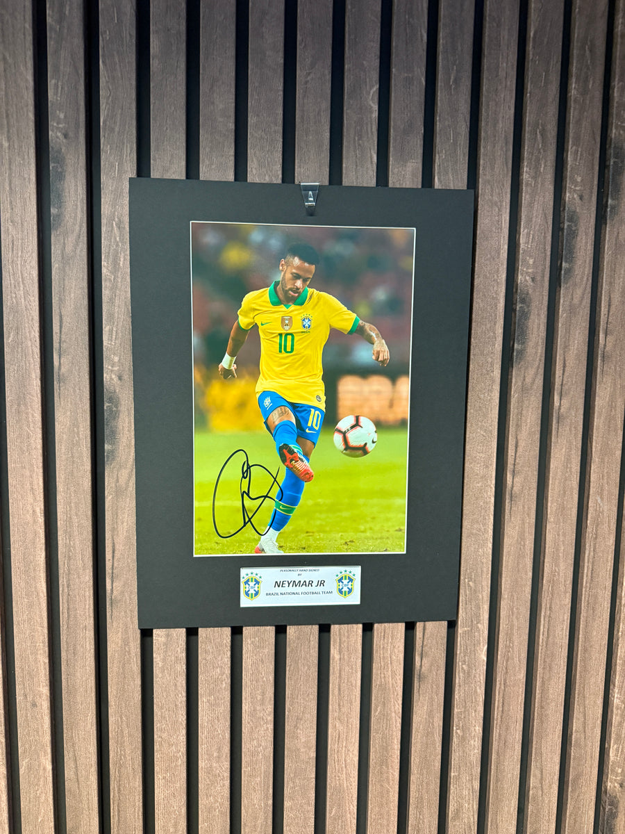 NEYMAR JR. - SIGNERT BILDE MED EKTEHETSBEVIS/COA