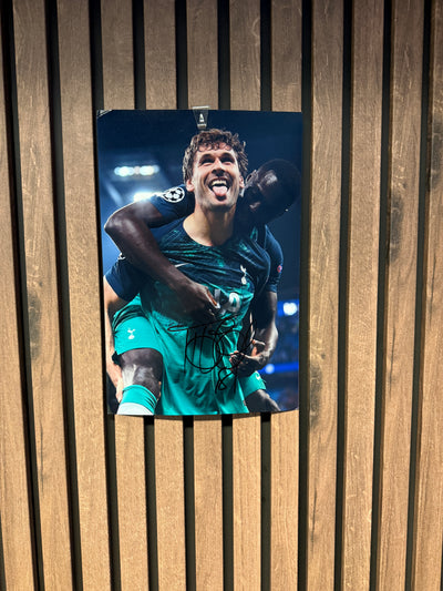 TOTTENHAM HOTSPUR - FERNANDO LLORENTE - SIGNERT BILDE MED EKTEHETSBEVIS/COA