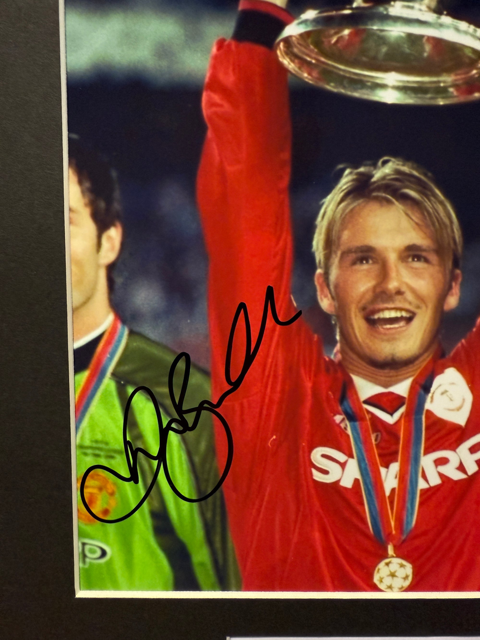 DAVID BECKHAM - SIGNERT BILDE MED EKTEHETSBEVIS/COA
