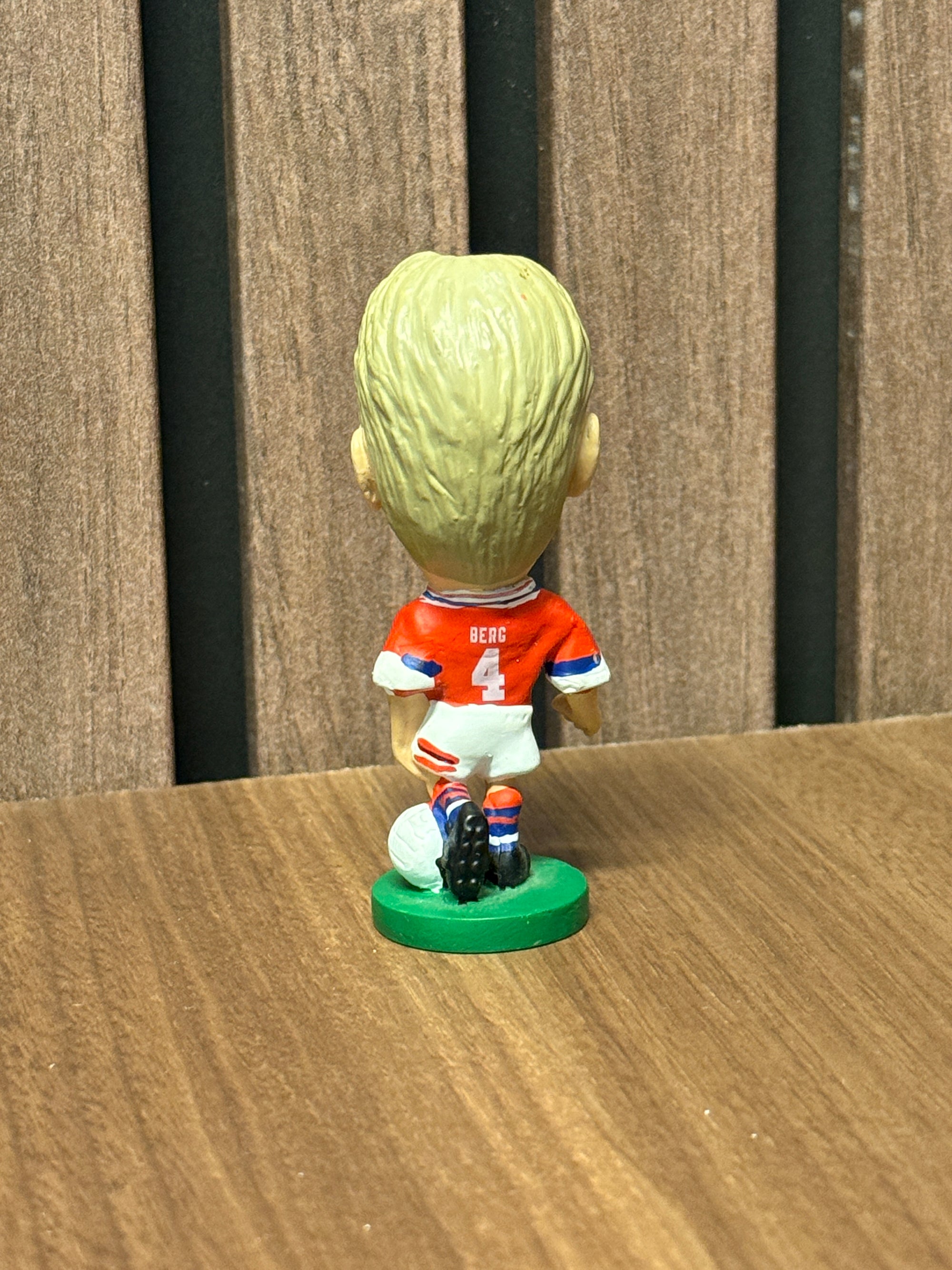 HENNING BERG - NORGE - SPILLERFIGUR