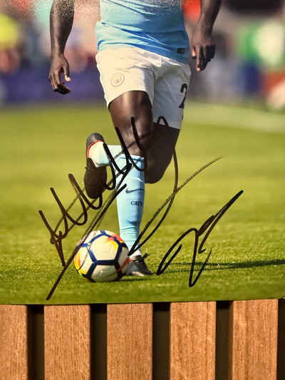 MANCHESTER CITY - BENJAMIN MENDY - SIGNERT BILDE MED EKTEHETSBEVIS/COA