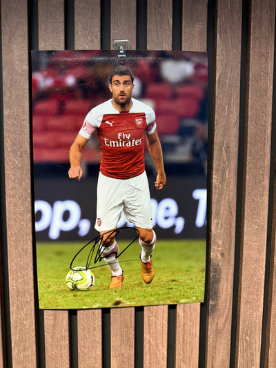 ARSENAL - SOKRATIS - SIGNERT BILDE MED EKTEHETSBEVIS/COA