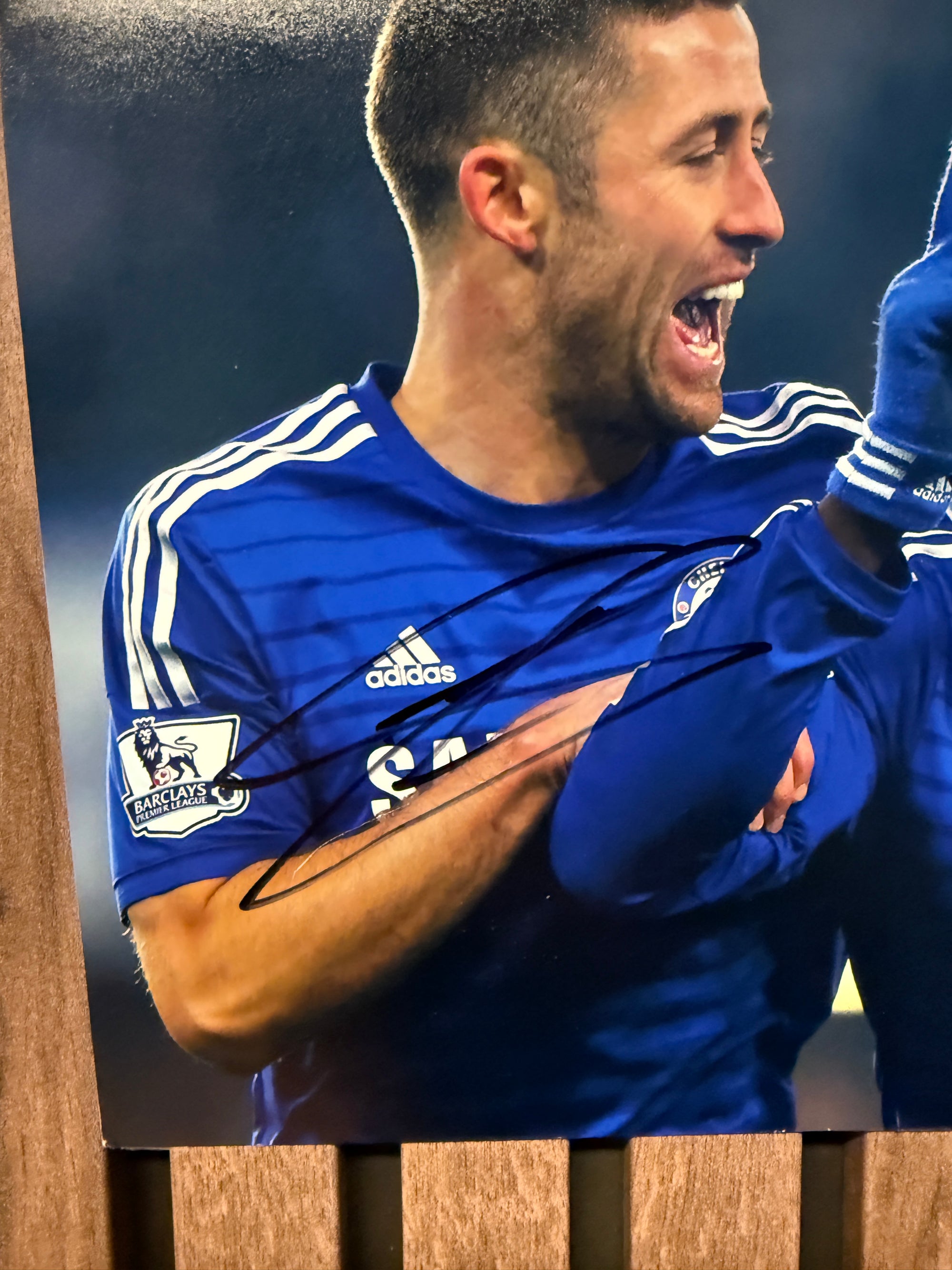 CHELSEA - GARY CAHILL & KURT ZOUMA - DOBBELTSIGNERT BILDE MED EKTEHETSBEVIS/COA