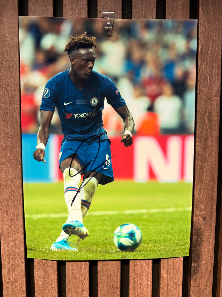 CHELSEA - TAMMY ABRAHAM - SIGNERT BILDE MED EKTEHETSBEVIS/COA