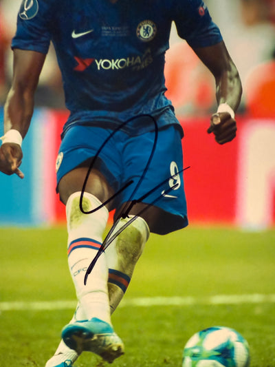 CHELSEA - TAMMY ABRAHAM - SIGNERT BILDE MED EKTEHETSBEVIS/COA