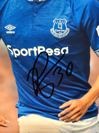 EVERTON - RICHARLISON - SIGNERT BILDE MED EKTEHETSBEVIS/COA