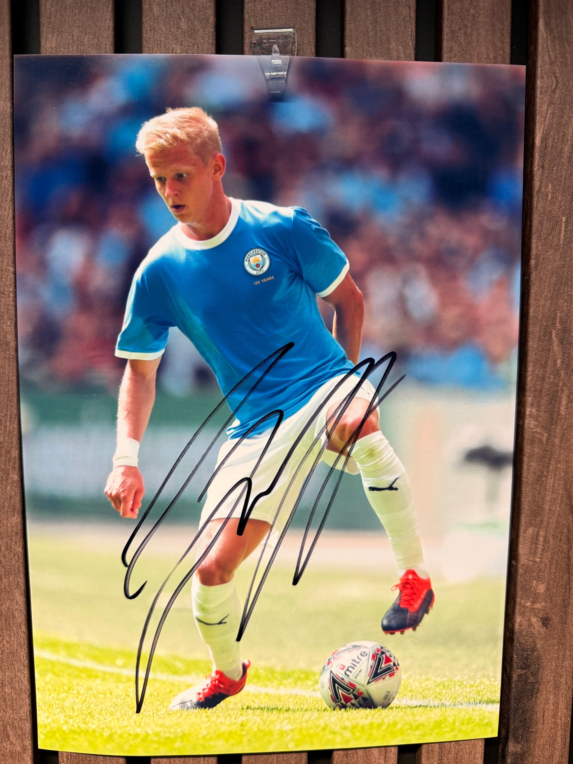 MANCHESTER CITY - OLEKSANDR ZINCHENKO - SIGNERT BILDE MED EKTEHETSBEVIS/COA