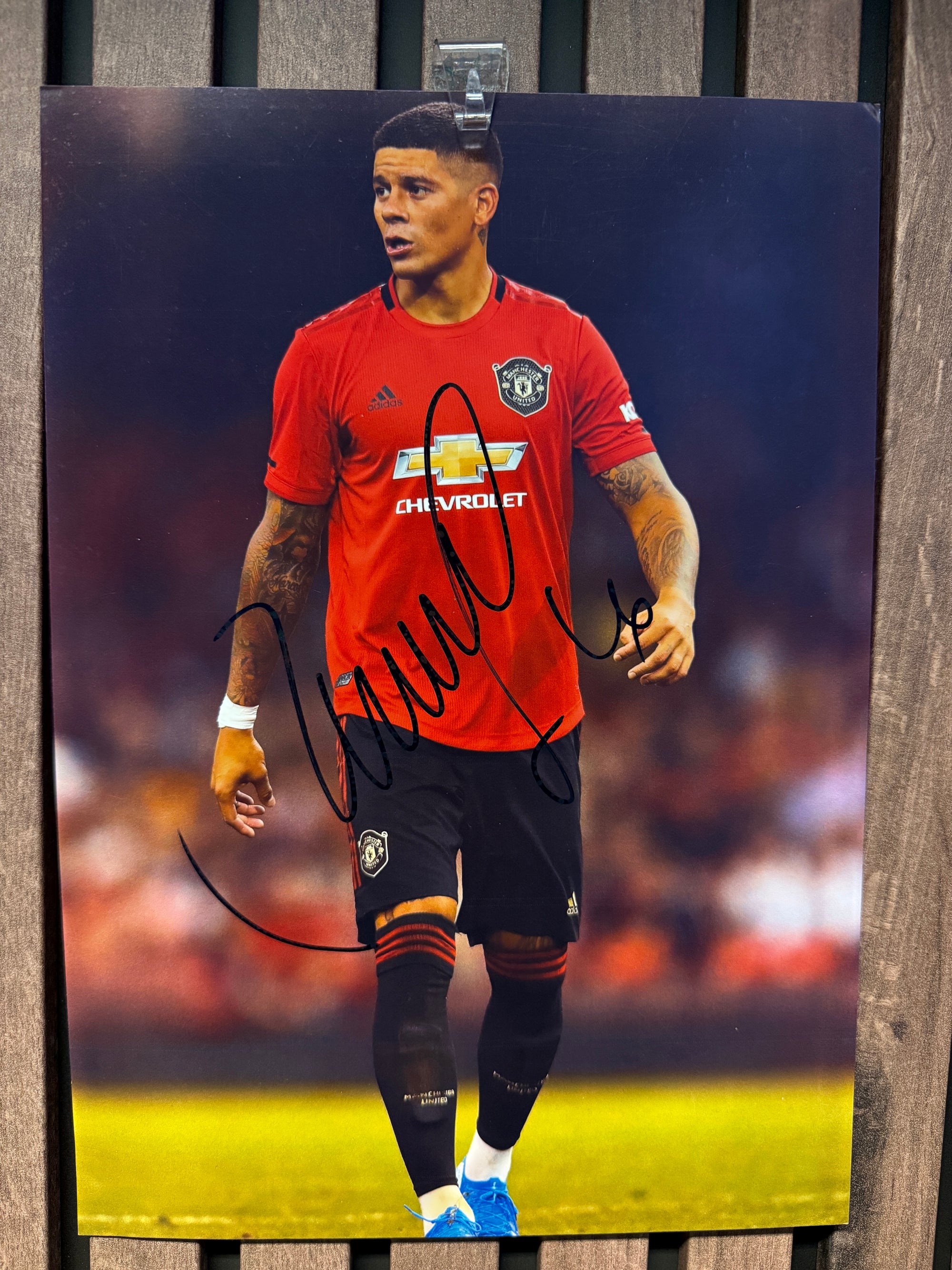 MANCHESTER UNITED - MARCOS ROJO - SIGNERT BILDE MED EKTEHETSBEVIS/COA