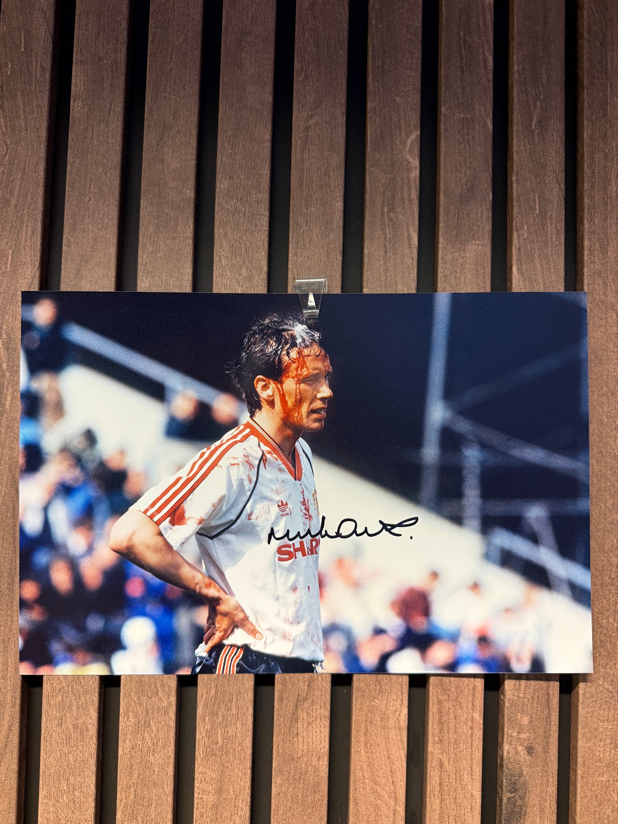 MANCHESTER UNITED - MIKE DUXBURY - SIGNERT BILDE MED EKTEHETSBEVIS/COA