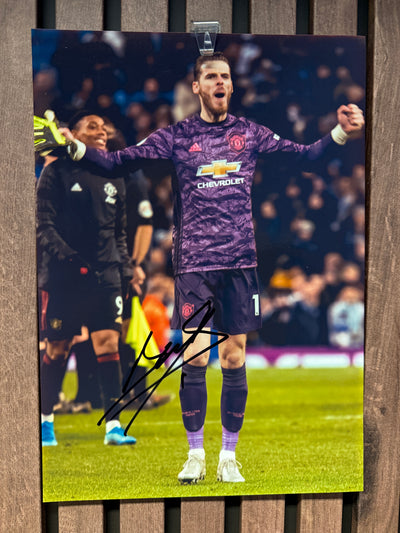 MANCHESTER UNITED - SIGNERTE BILDER UTEN COA LOT - 6 BILDER