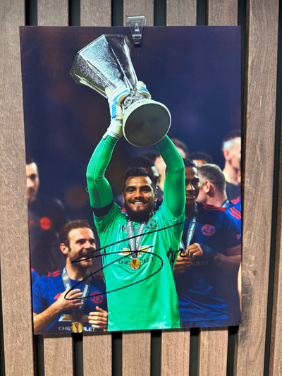 MANCHESTER UNITED - SIGNERTE BILDER UTEN COA LOT - 6 BILDER