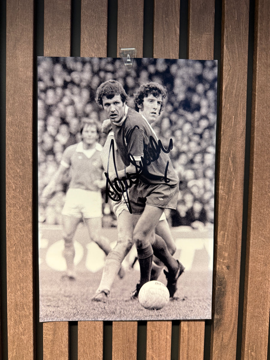 LIVERPOOL - JOHN TOSHACK - SIGNERT BILDE MED EKTEHETSBEVIS/COA
