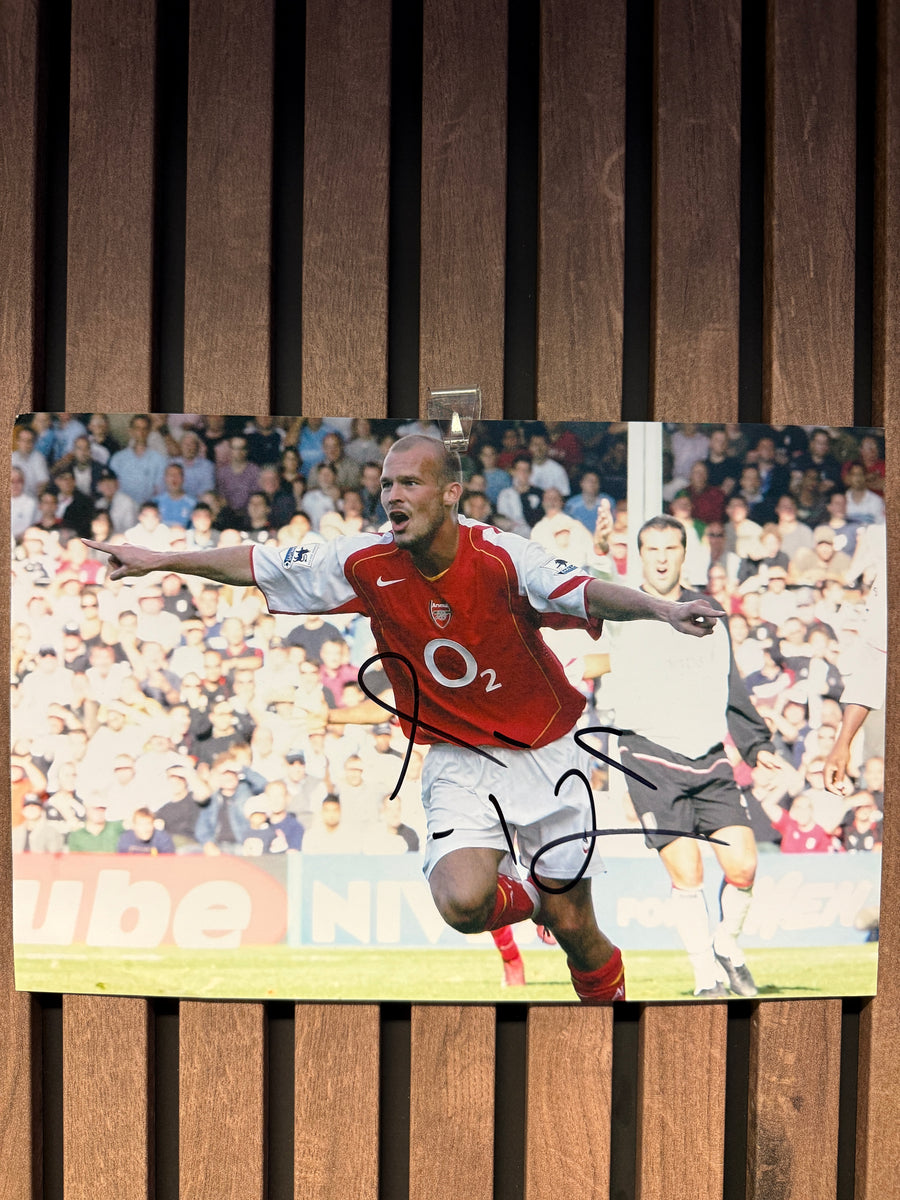 ARSENAL - FREDRIK LJUNGBERG - SIGNERT BILDE MED EKTEHETSBEVIS/COA