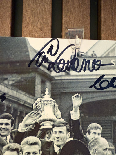 LIVERPOOL - RON YEATS, CHRIS LAWLER, TOMMY LAWRENCE & TOMMY SMITH - MULTISIGNERT BILDE MED EKTEHETSBEVIS/COA