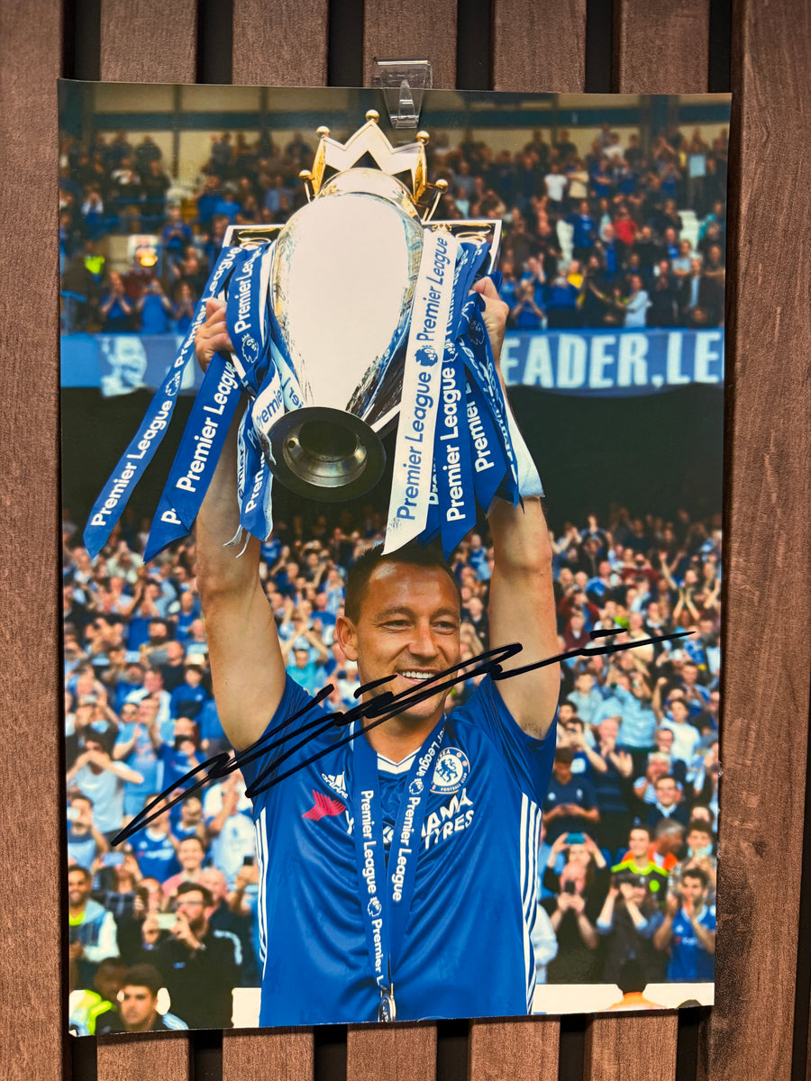 JOHN TERRY -  SIGNERT BILDE MED EKTEHETSBEVIS/COA