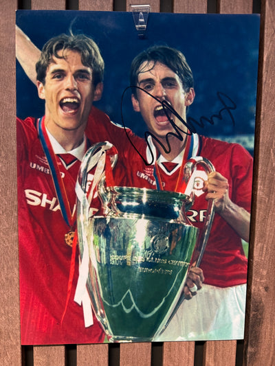 MANCHESTER UNITED - GARY NEVILLE - SIGNERT BILDE MED EKTEHETSBEVIS/COA