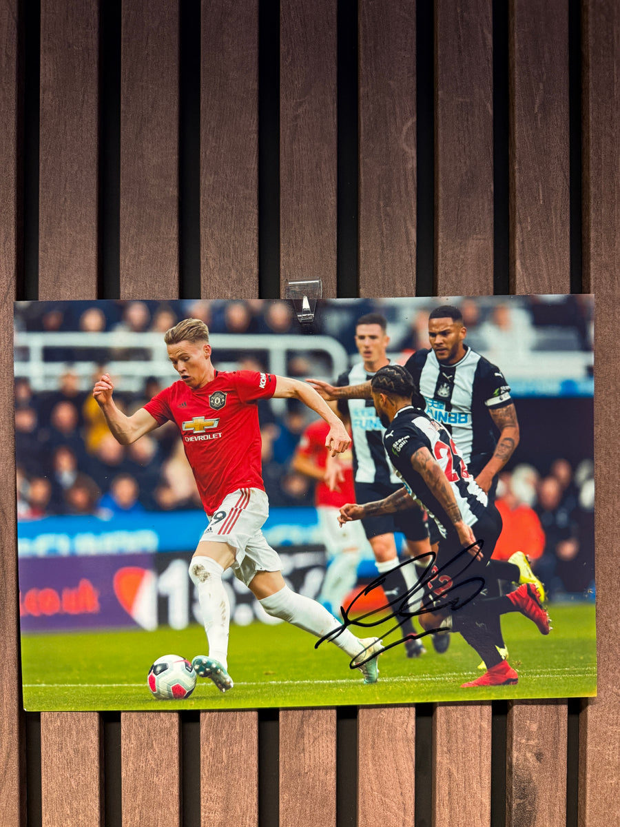 MANCHESTER UNITED - SCOTT MCTOMINAY - SIGNERT BILDE MED EKTEHETSBEVIS/COA