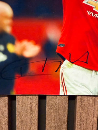 MANCHESTER UNITED - HARRY MAGUIRE - SIGNERT BILDE MED EKTEHETSBEVIS/COA