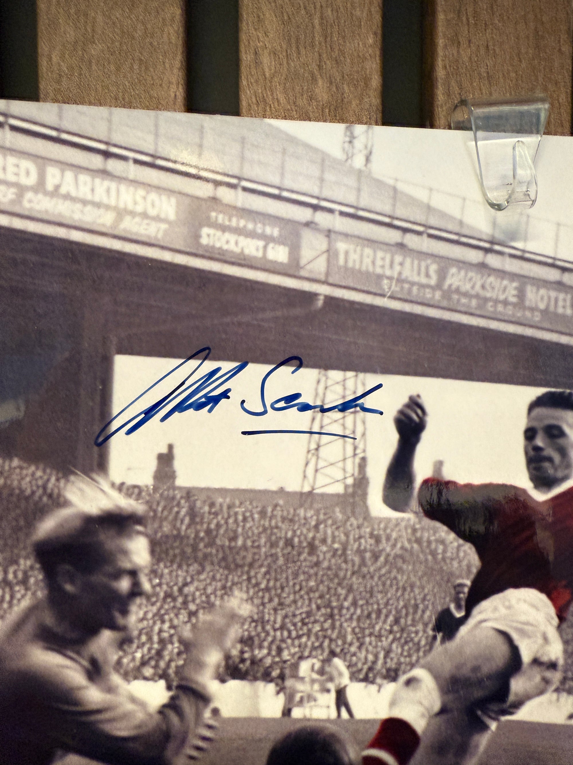 MANCHESTER UNITED - ALBERT SCANLON - SIGNERT BILDE MED EKTEHETSBEVIS/COA