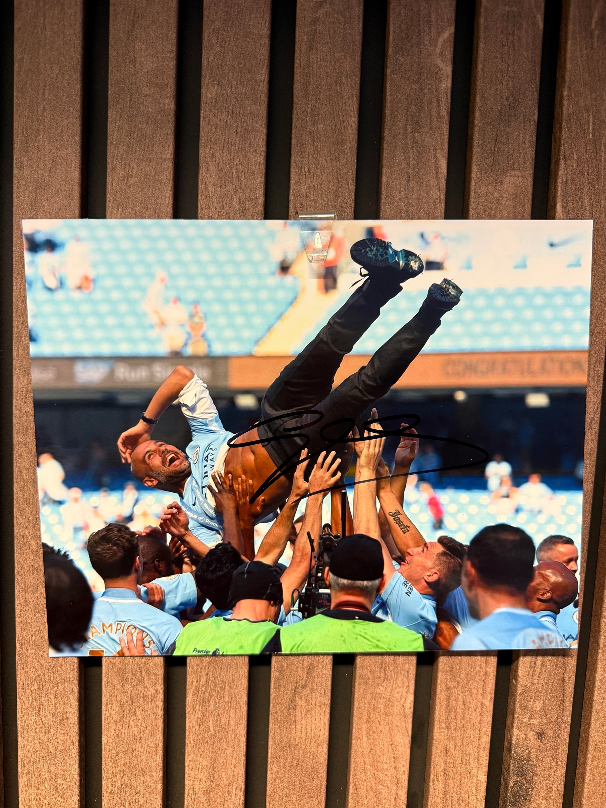 MANCHESTER CITY - PEP GUARDIOLA - SIGNERT BILDE MED EKTEHETSGARANTI/COA