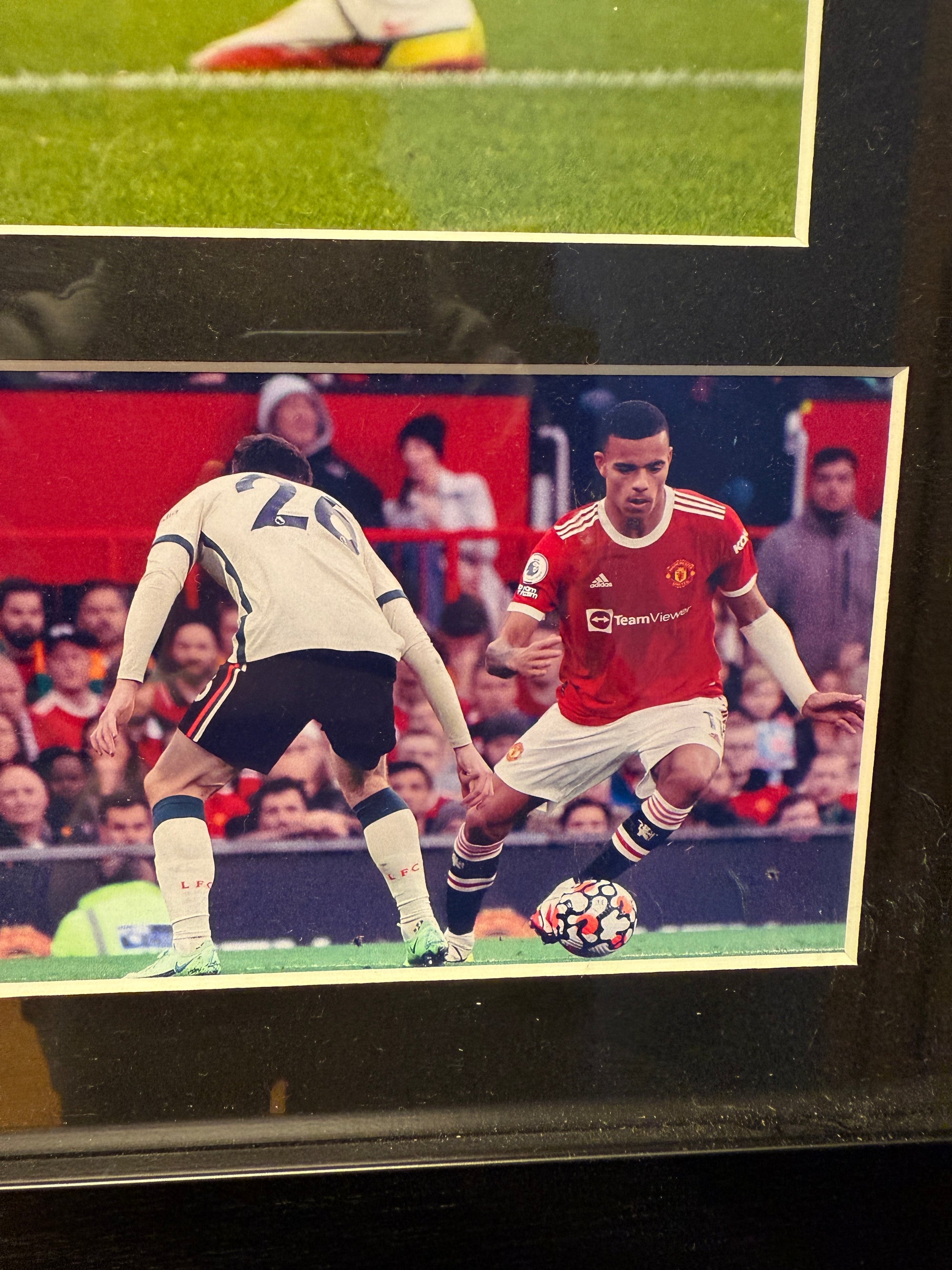 MANCHESTER UNITED - MASON GREENWOOD - SIGNERT BILDE MED EKTEHETSBEVIS/COA