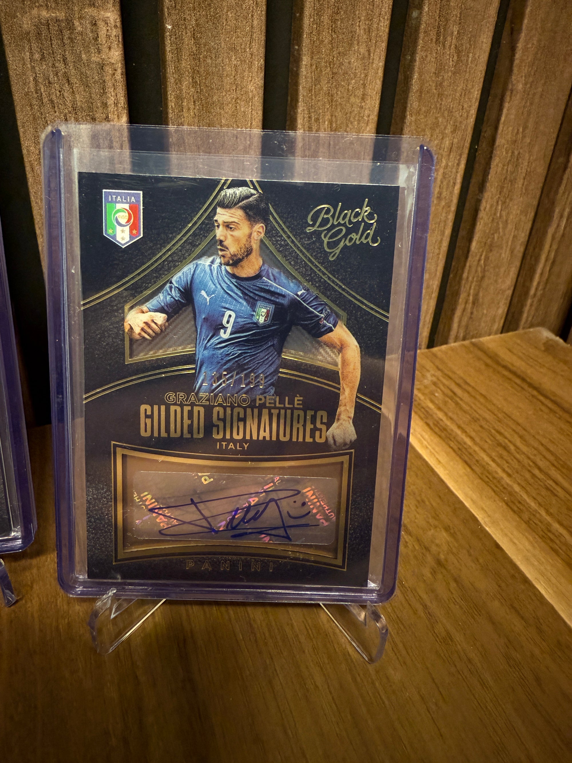 ITALIA - BLACK GOLD - LOT PÅ 4 KORT