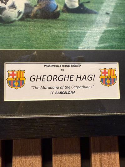 FC BARCELONA - GHEORGHE HAGI - SIGNERT BILDE MED EKTEHETSBEVIS/COA