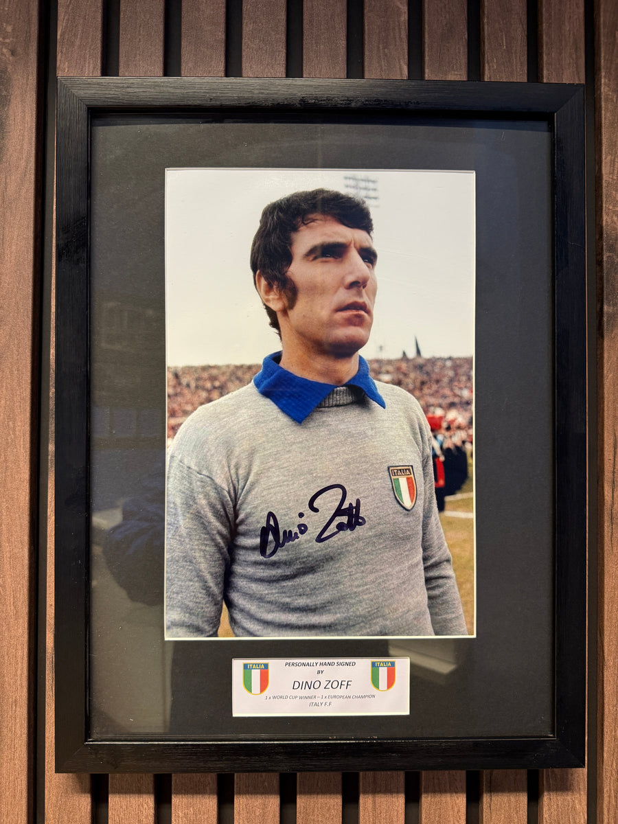 DINO ZOFF - SIGNERT BILDE MED EKTEHETSBEVIS/COA