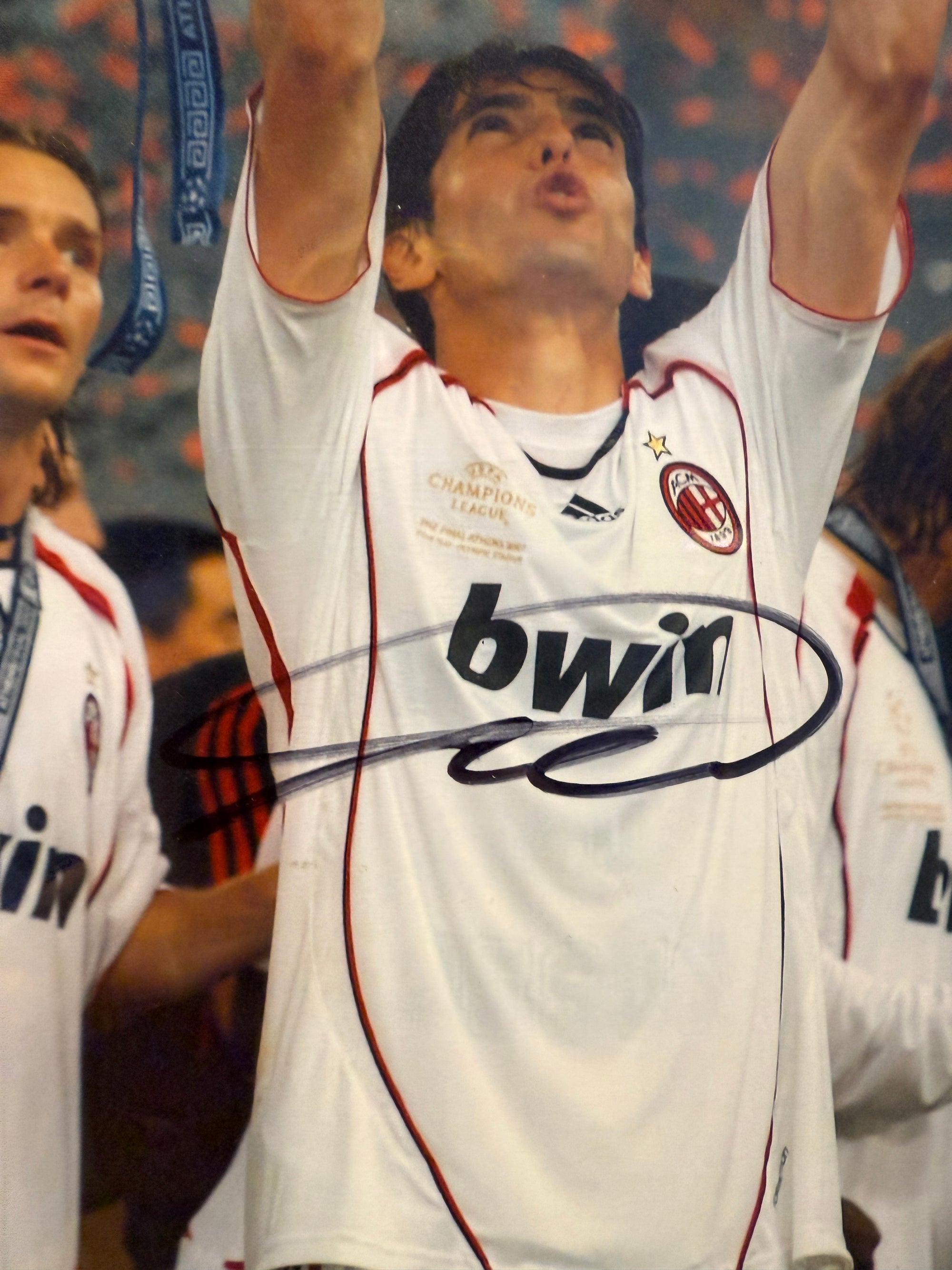 AC MILAN - KAKÁ - SIGNERT BILDE MED EKTEHETSBEVIS/COA