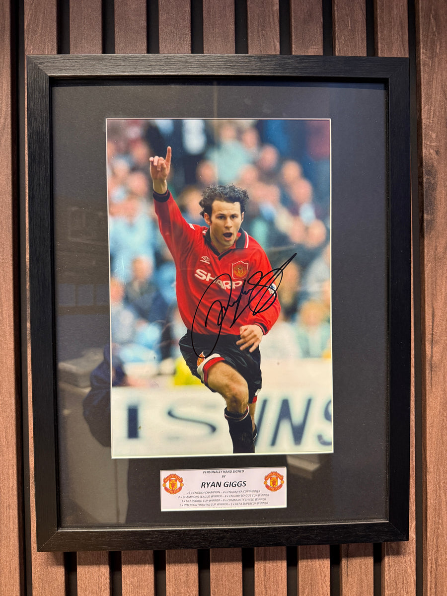 RYAN GIGGS - SIGNERT BILDE MED COA/EKTEHETSGARANTI
