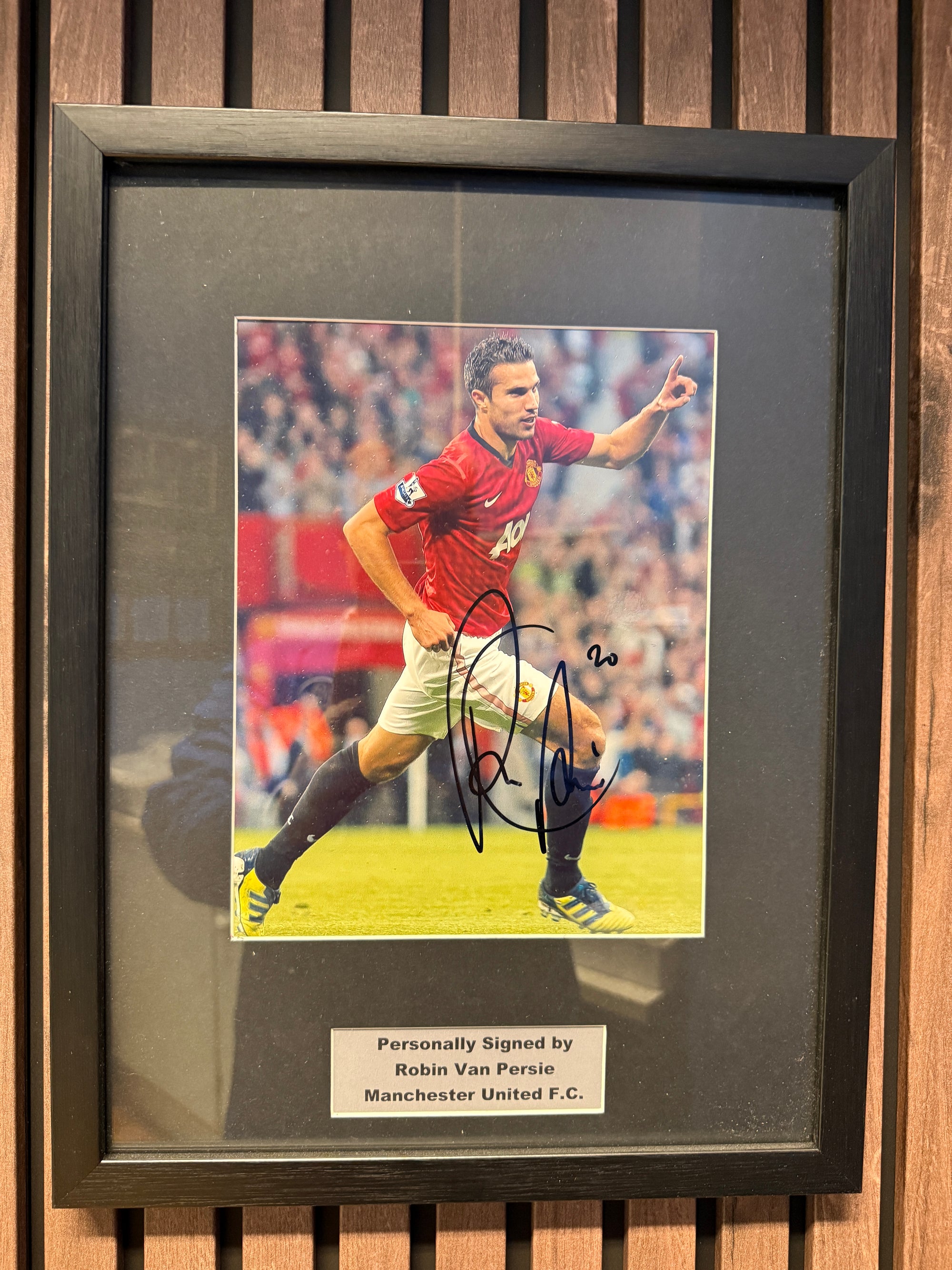 ROBIN VAN PERSIE - SIGNERT BILDE MED EKTEHETSBEVIS/COA