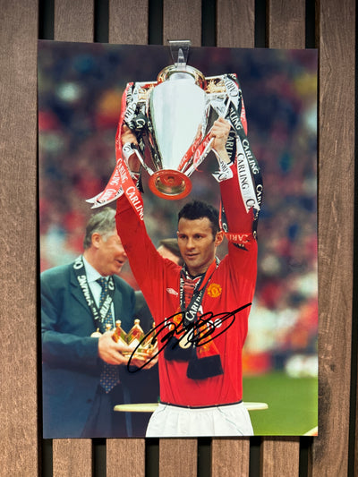 MANCHESTER UNITED - RYAN GIGGS - SIGNERT BILDE MED EKTEHETSBEVIS/COA