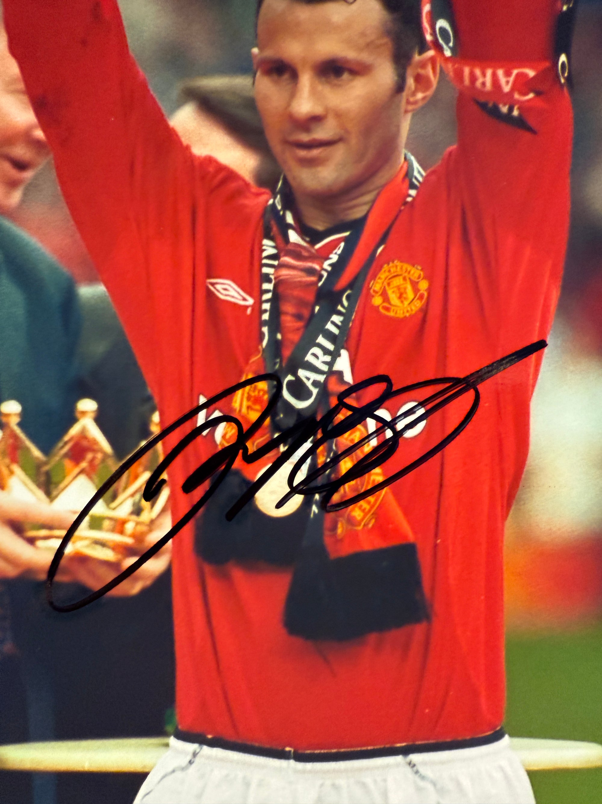 MANCHESTER UNITED - RYAN GIGGS - SIGNERT BILDE MED EKTEHETSBEVIS/COA