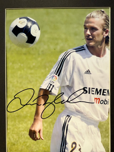 DAVID BECKHAM - SIGNERT BILDE MED EKTEHETSBEVIS/COA