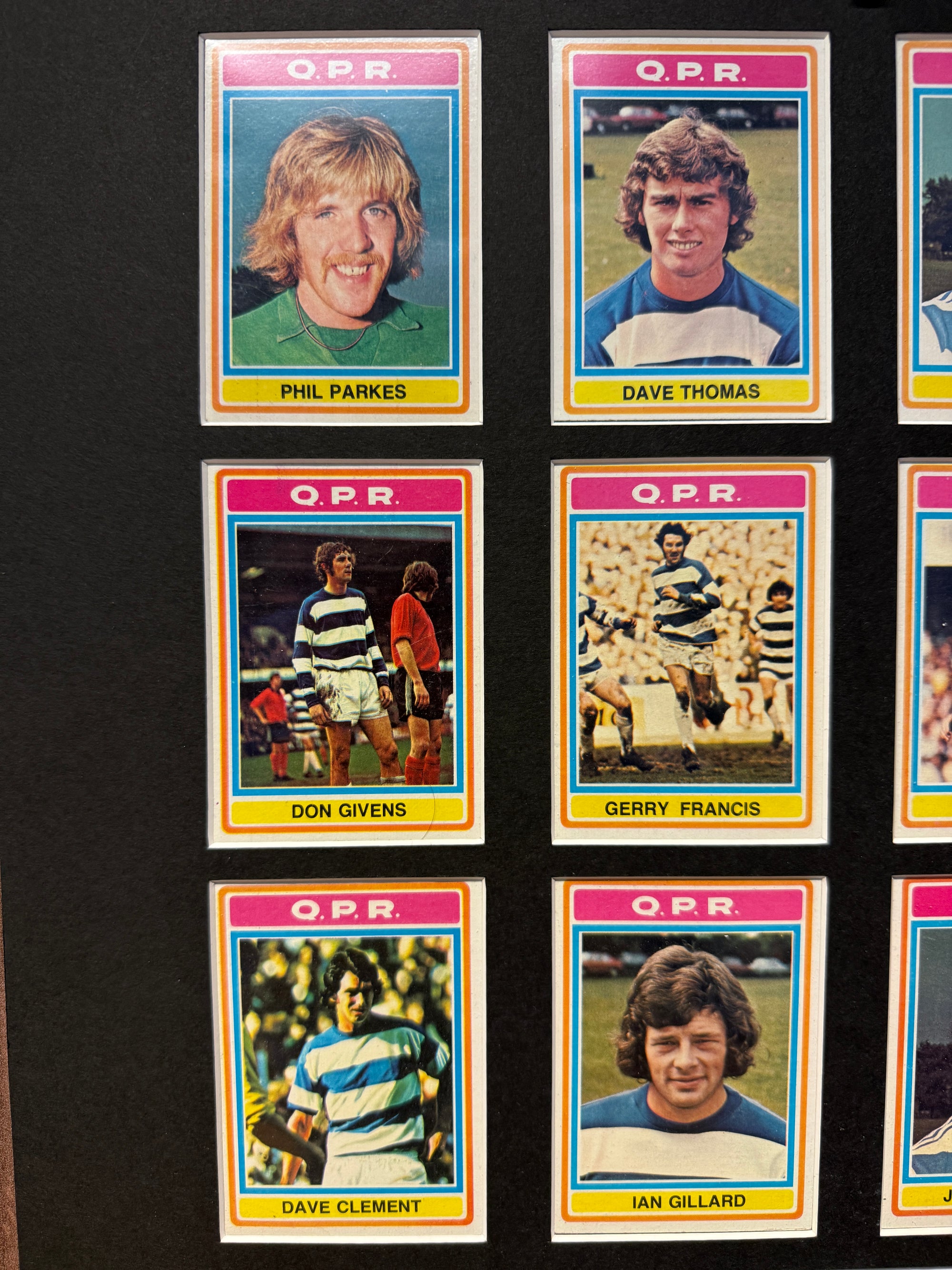 OUEENS PARK RANGERS FOTBALLKORTMONTASJE FRA TOPPS 1976/77