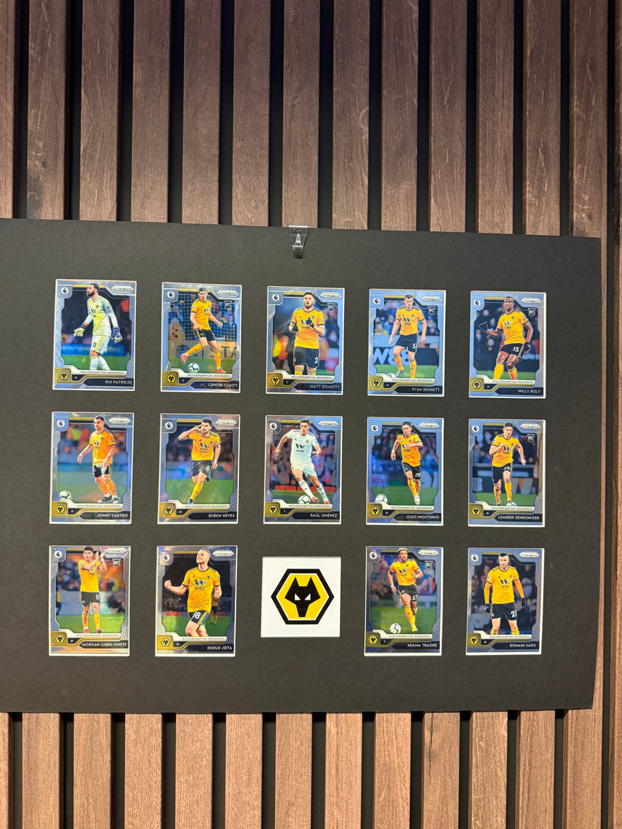 WOLVERHAMPTON WANDERERS FOTBALLKORTMONTASJE FRA 2019/20 - PANINI PRIZM PREMIER LEAGUE 2019/20