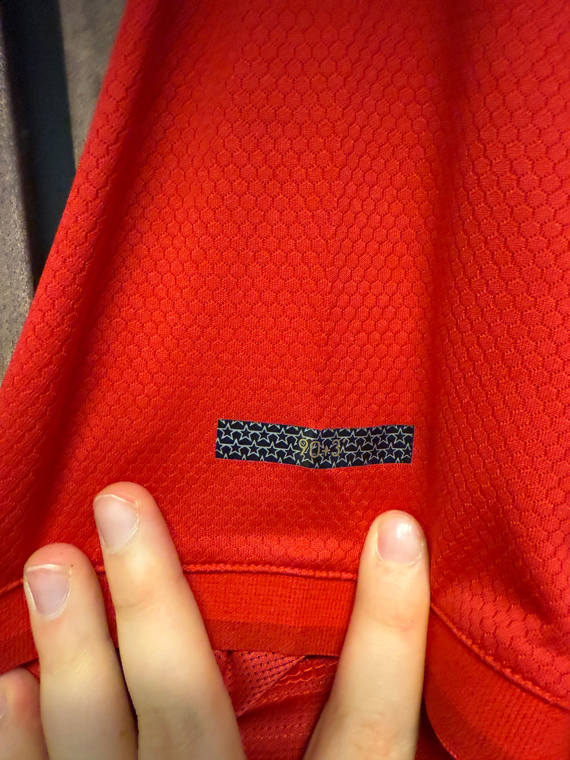 MANCHESTER UNITED - HARRY MAGUIRE - SIGNERT DRAKT MED EKTEHETSBEVIS/COA